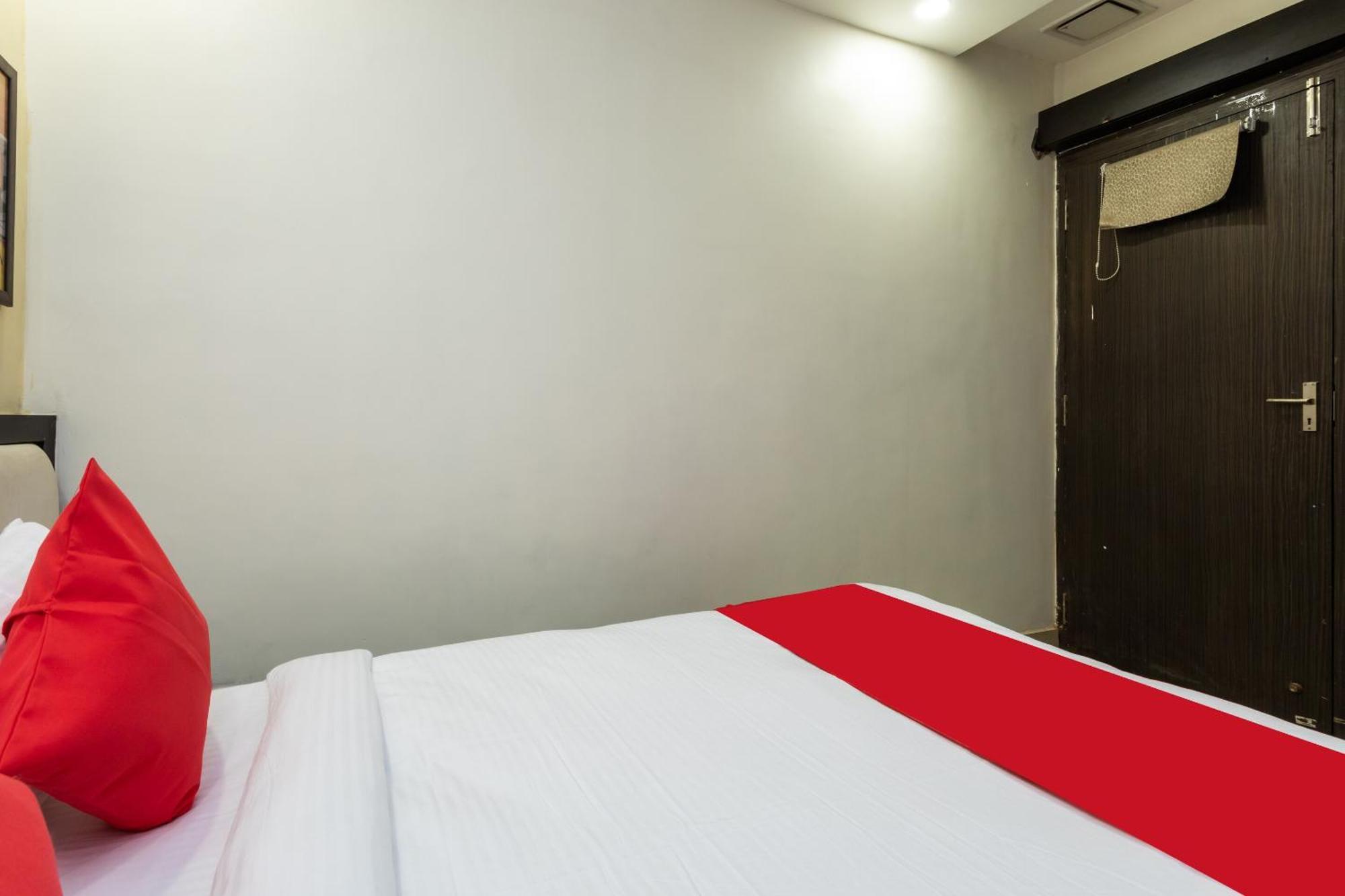 Spot On Hotel Trishla 博帕尔 外观 照片