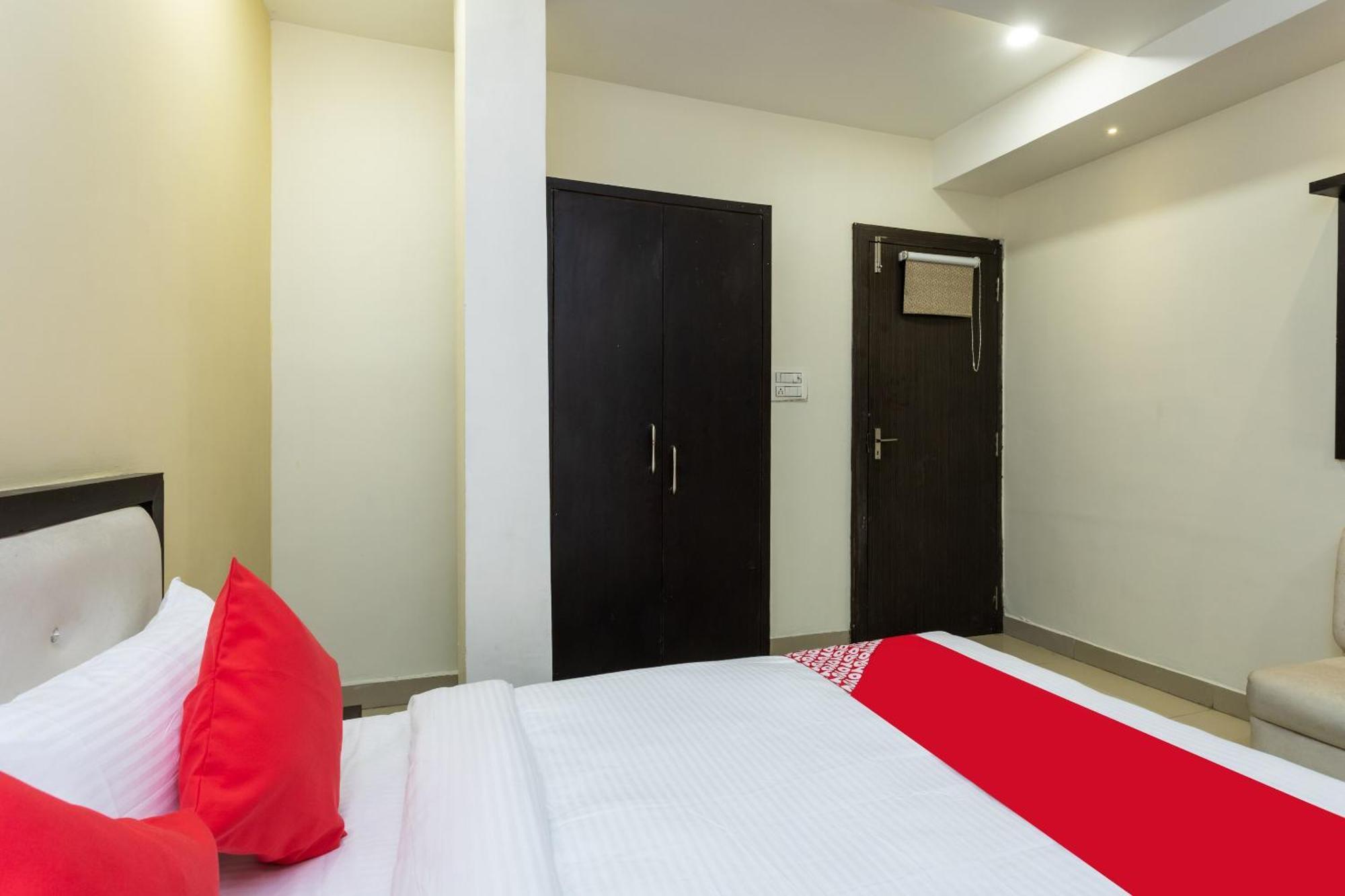 Spot On Hotel Trishla 博帕尔 外观 照片