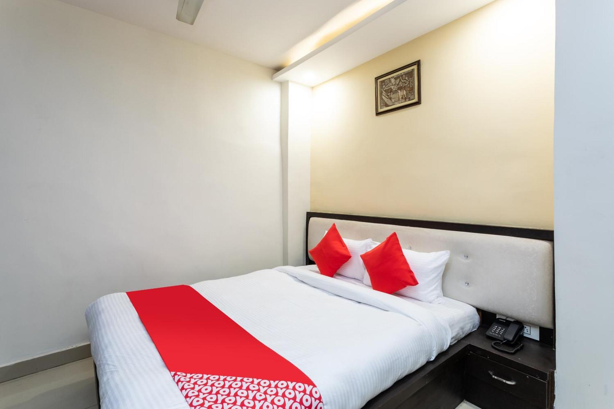Spot On Hotel Trishla 博帕尔 外观 照片